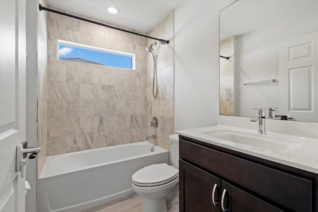 待售: $450,000 (3 贝兹, 2 浴室, 1797 平方英尺)