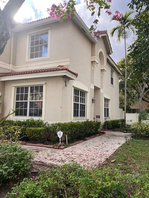 En Venta: $510,000 (3 camas, 3 baños, 1908 Pies cuadrados)