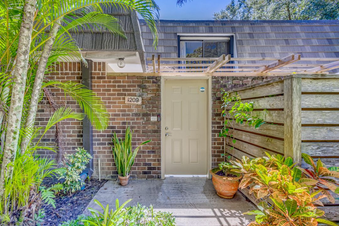 For Rent: $4,000 (2 beds, 2 baths, 1488 Square Feet)