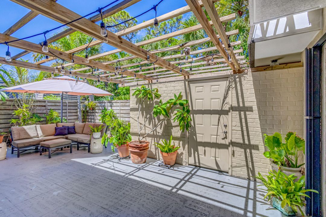 For Rent: $4,000 (2 beds, 2 baths, 1488 Square Feet)