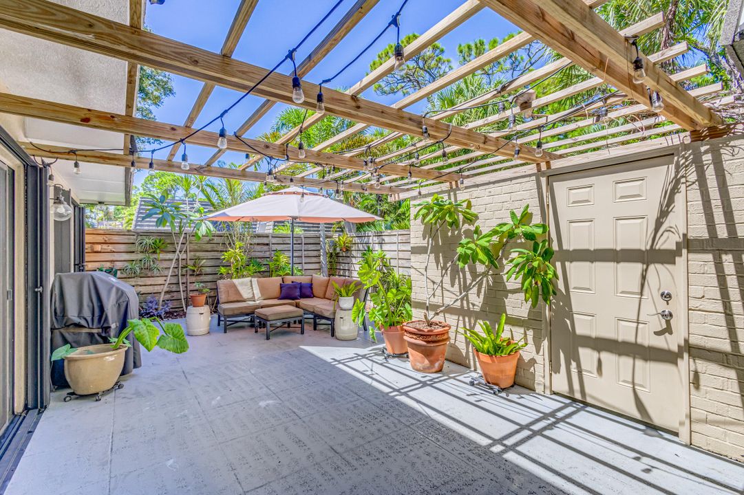 For Rent: $4,000 (2 beds, 2 baths, 1488 Square Feet)