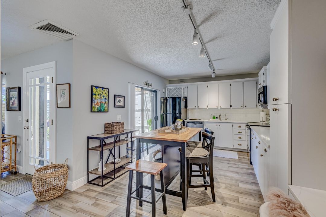 For Rent: $4,000 (2 beds, 2 baths, 1488 Square Feet)