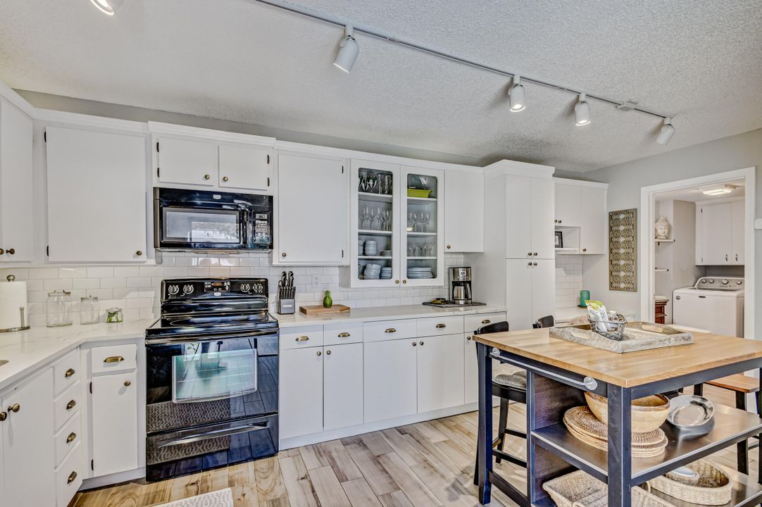 For Rent: $4,000 (2 beds, 2 baths, 1488 Square Feet)