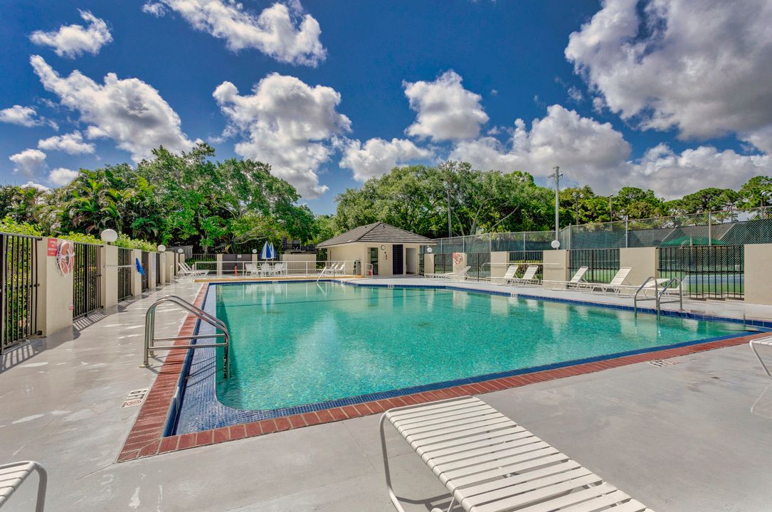 For Rent: $4,000 (2 beds, 2 baths, 1488 Square Feet)