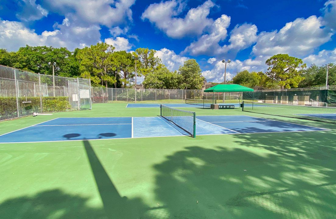 For Rent: $4,000 (2 beds, 2 baths, 1488 Square Feet)