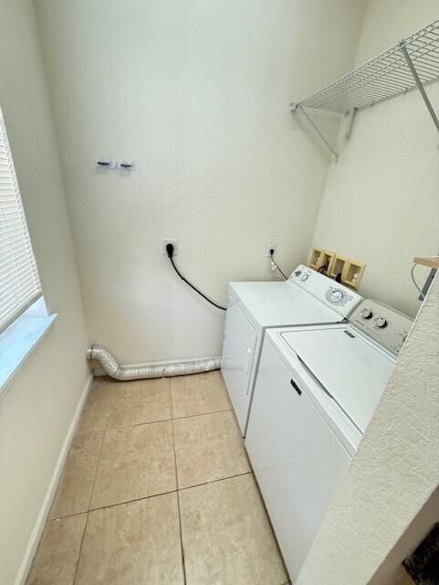 На продажу: $339,900 (2 спален, 2 ванн, 1857 Квадратных фут)