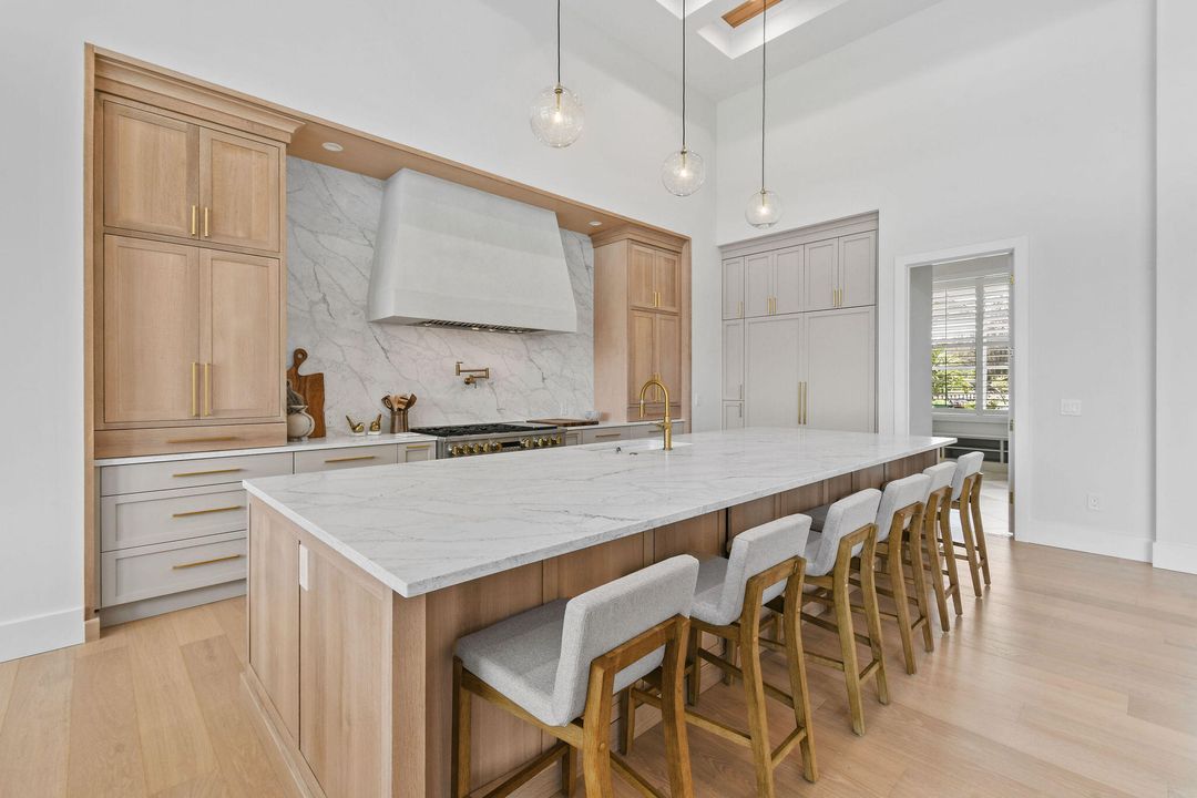 For Rent: $13,500 (3 beds, 3 baths, 3183 Square Feet)