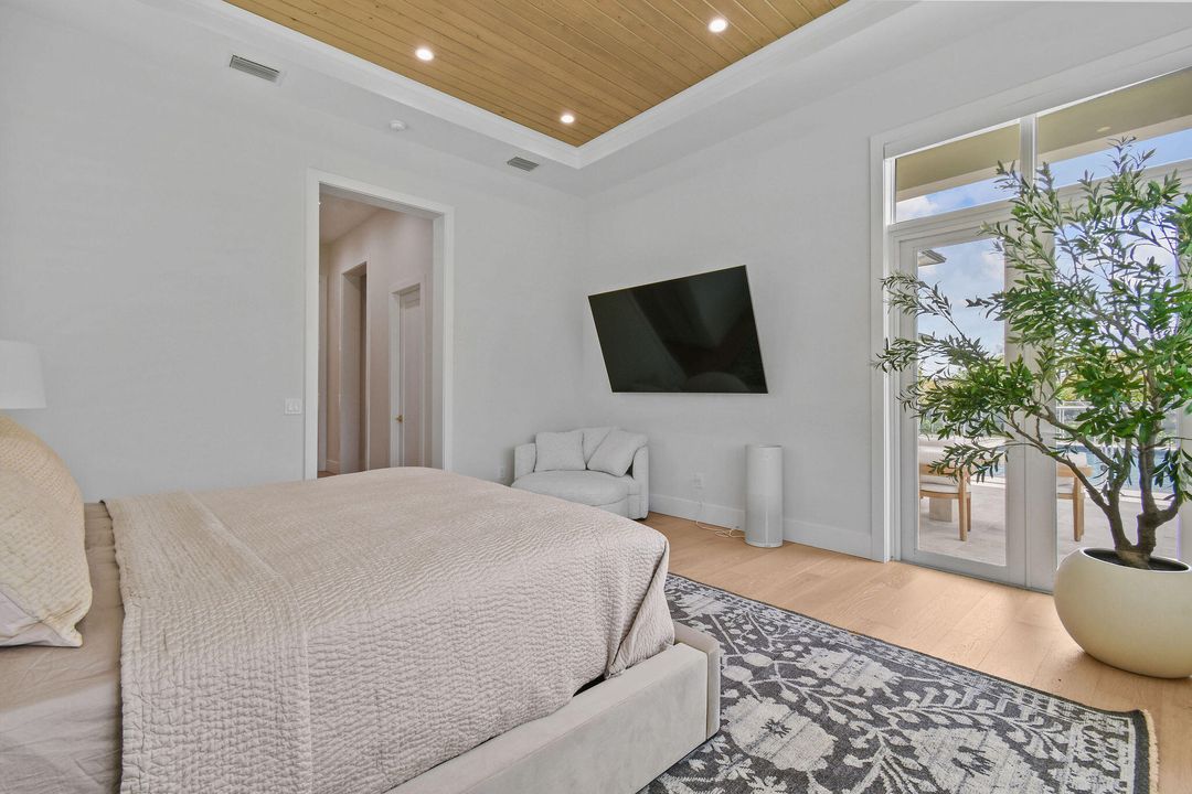 For Rent: $13,500 (3 beds, 3 baths, 3183 Square Feet)