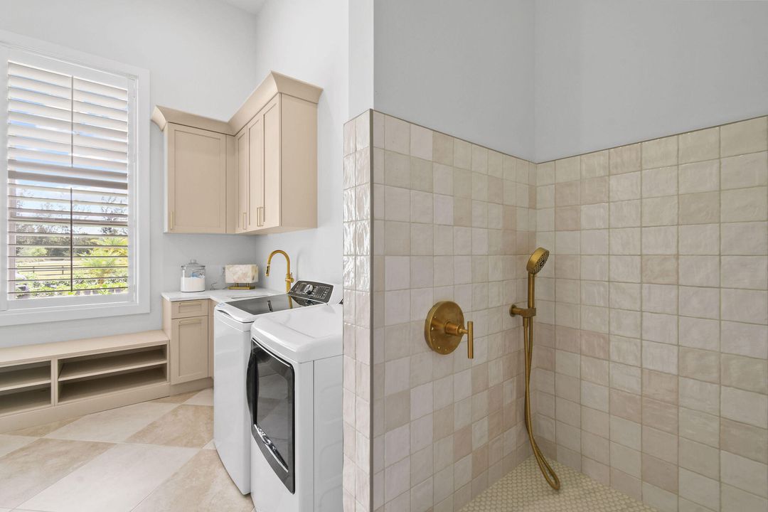 For Rent: $13,500 (3 beds, 3 baths, 3183 Square Feet)