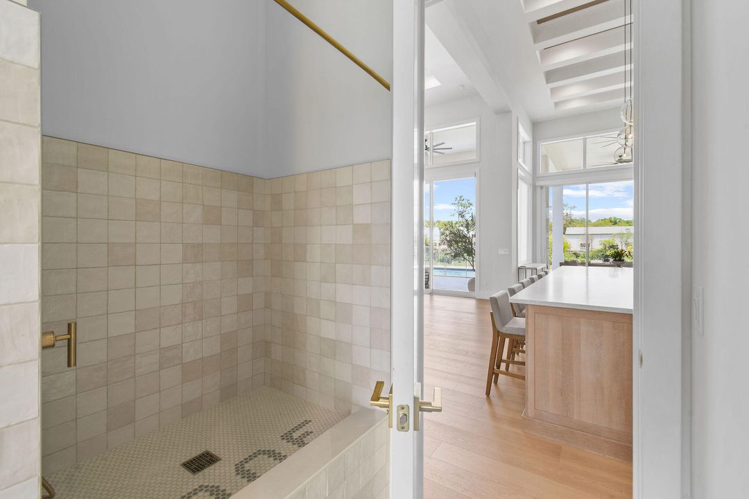 For Rent: $13,500 (3 beds, 3 baths, 3183 Square Feet)