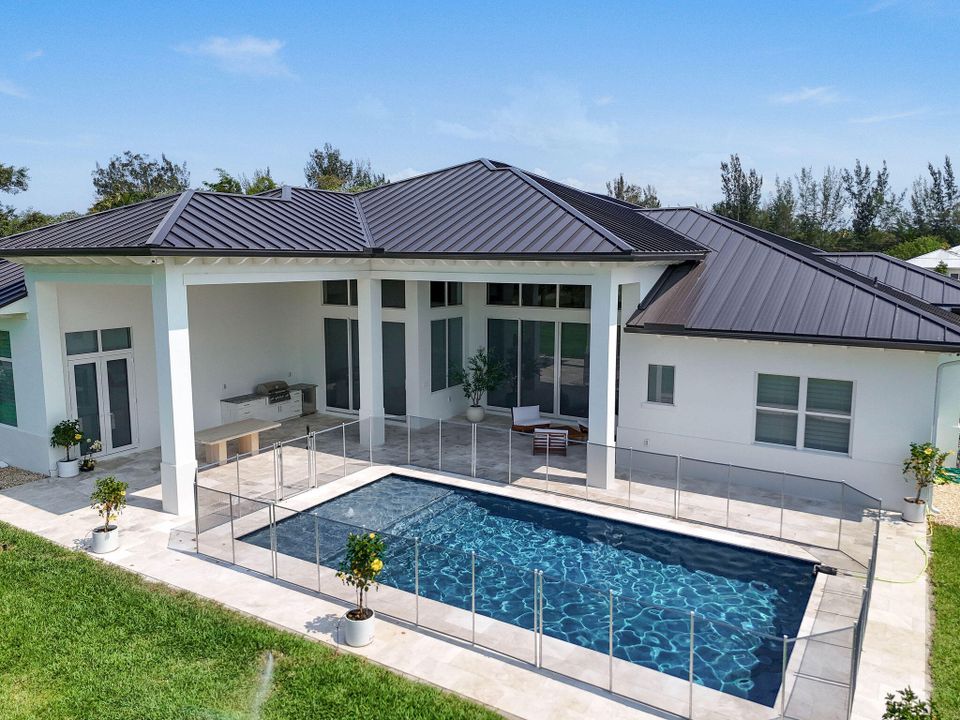 For Rent: $13,500 (3 beds, 3 baths, 3183 Square Feet)