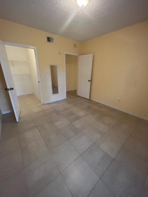 В аренду: $1,900 (2 спален, 2 ванн, 1051 Квадратных фут)