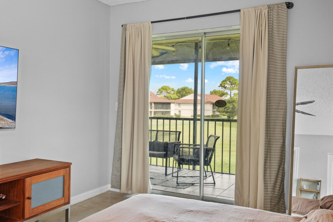 For Sale: $270,000 (2 beds, 2 baths, 1000 Square Feet)