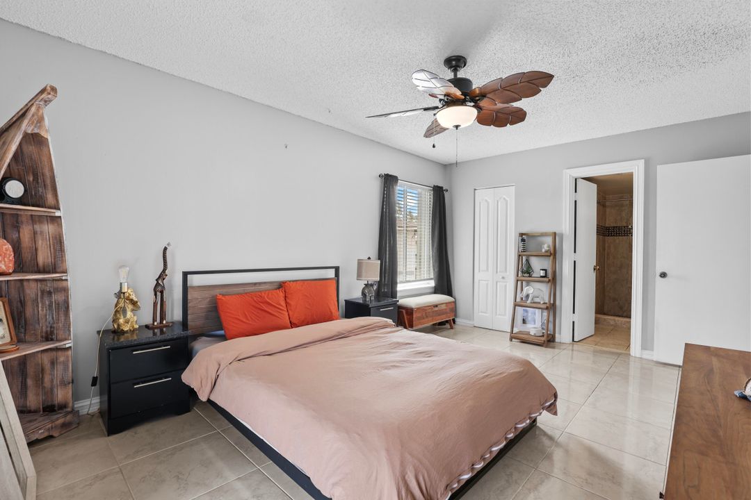 For Sale: $270,000 (2 beds, 2 baths, 1000 Square Feet)