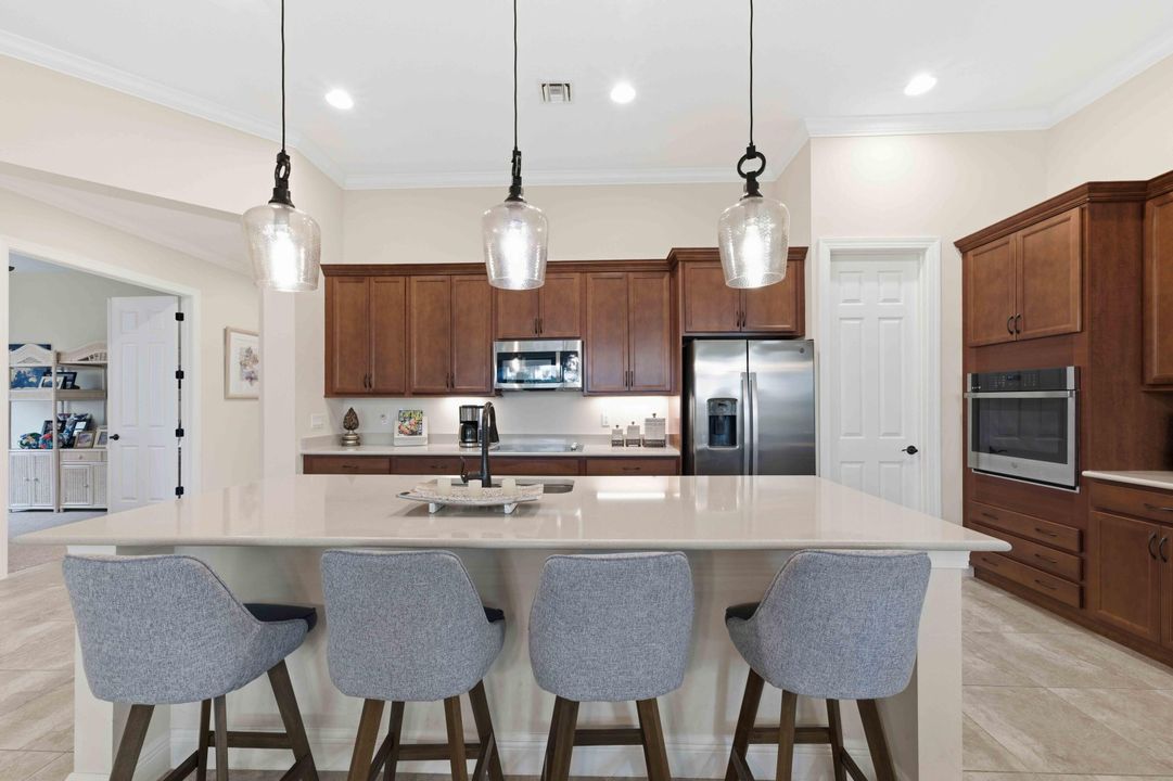 待售: $499,000 (3 贝兹, 2 浴室, 1940 平方英尺)