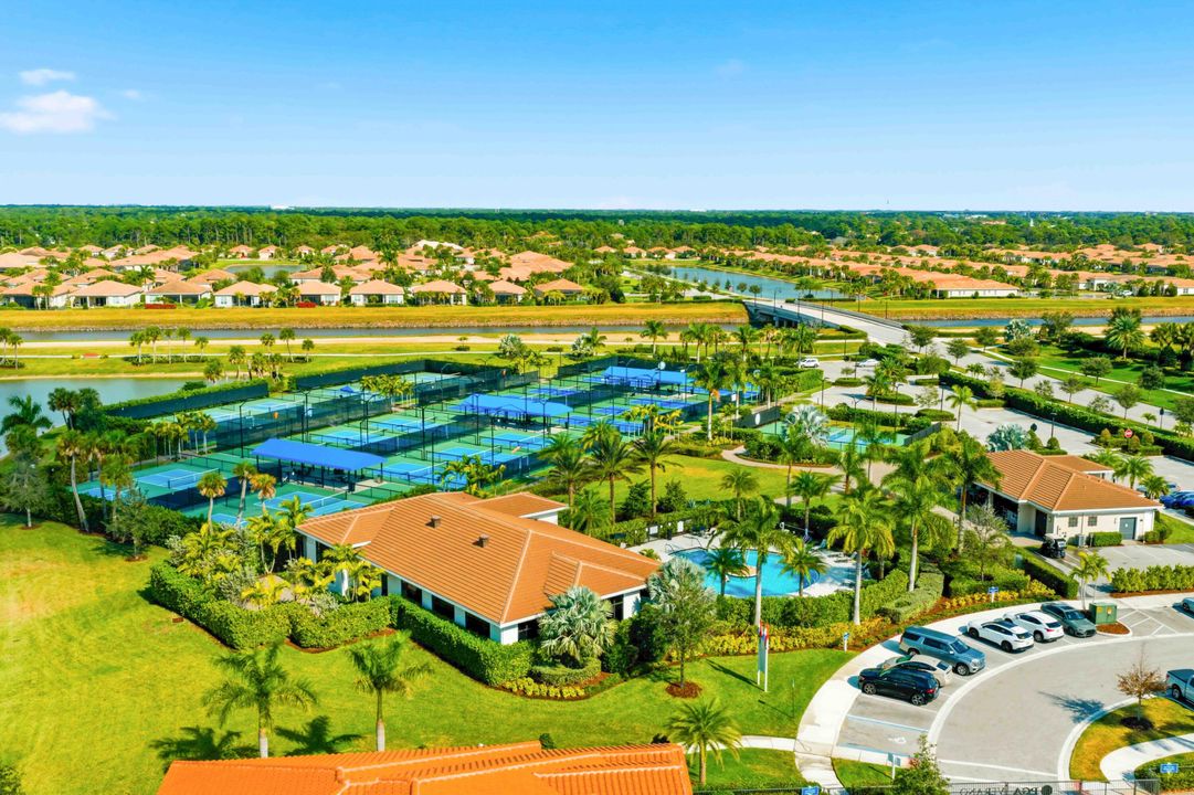 待售: $499,000 (3 贝兹, 2 浴室, 1940 平方英尺)