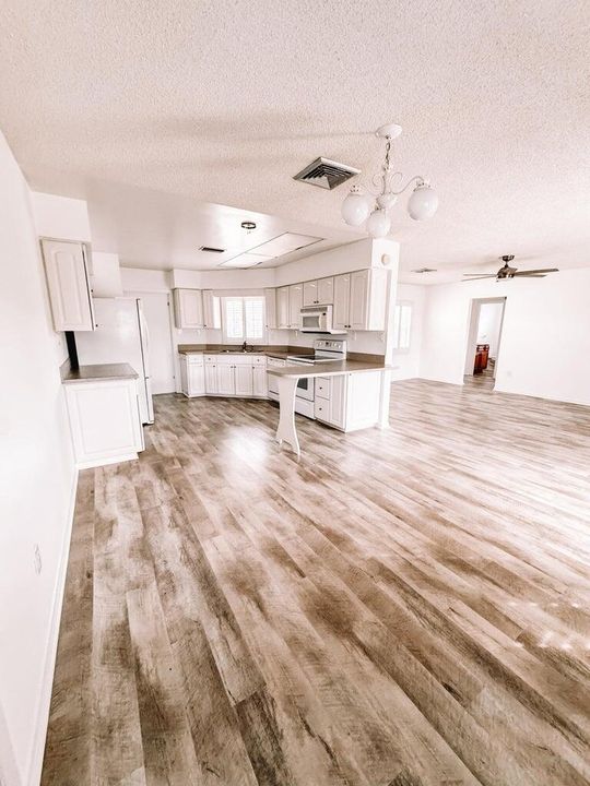 For Rent: $3,600 (3 beds, 2 baths, 1546 Square Feet)