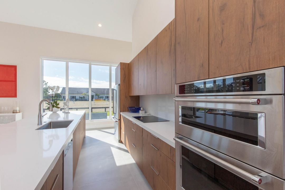 En Renta: $45,000 (4 camas, 4 baños, 4077 Pies cuadrados)