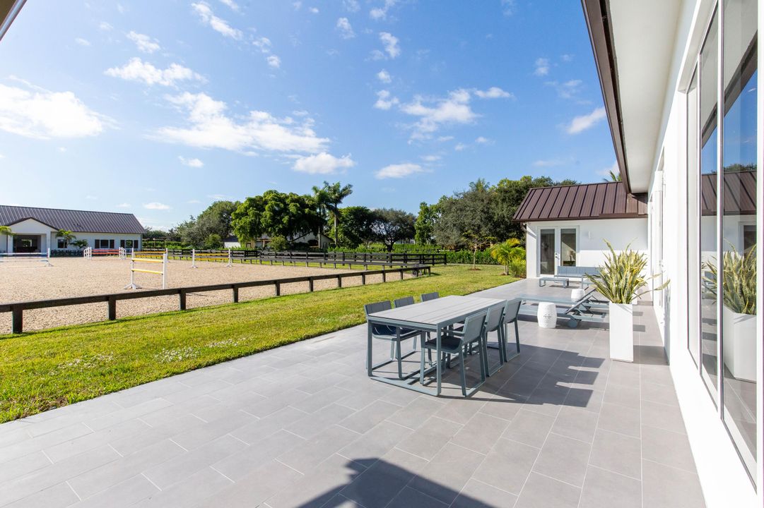 En Renta: $45,000 (4 camas, 4 baños, 4077 Pies cuadrados)