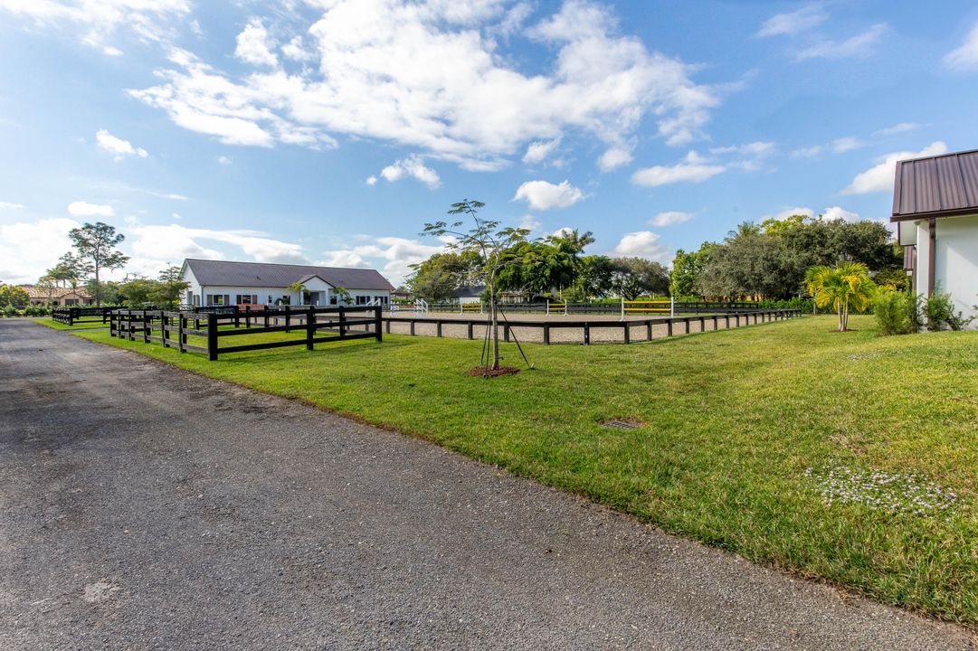 En Renta: $45,000 (4 camas, 4 baños, 4077 Pies cuadrados)