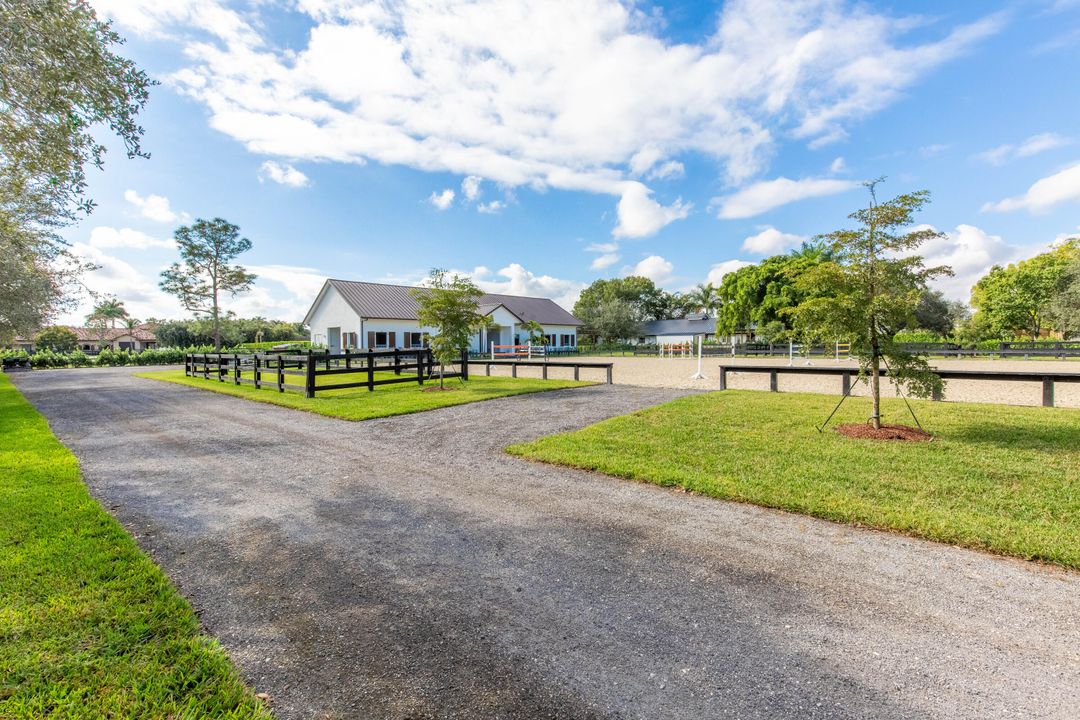 En Renta: $45,000 (4 camas, 4 baños, 4077 Pies cuadrados)