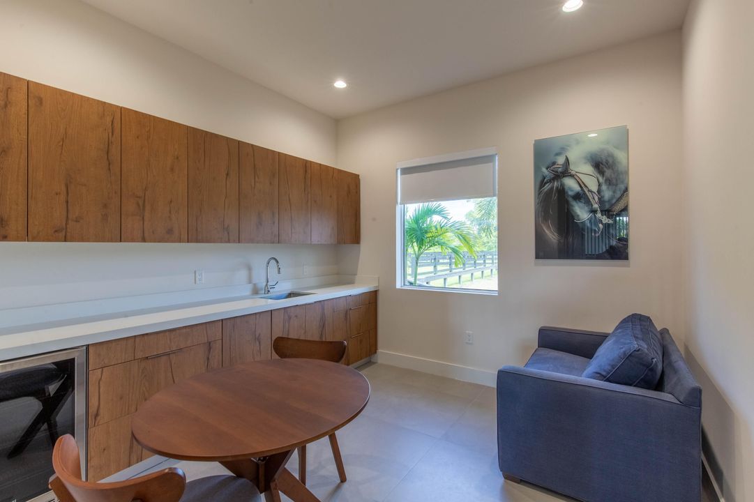 En Renta: $45,000 (4 camas, 4 baños, 4077 Pies cuadrados)