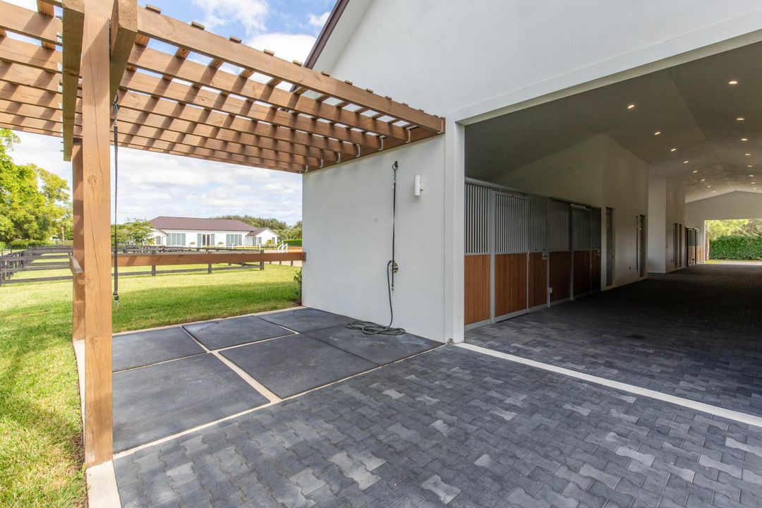 En Renta: $45,000 (4 camas, 4 baños, 4077 Pies cuadrados)