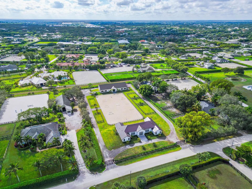 En Renta: $45,000 (4 camas, 4 baños, 4077 Pies cuadrados)