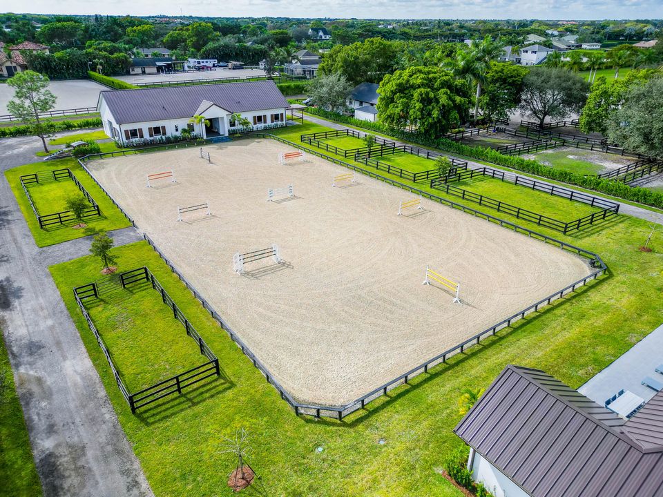 En Renta: $45,000 (4 camas, 4 baños, 4077 Pies cuadrados)