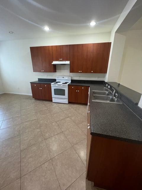 For Rent: $2,600 (2 beds, 2 baths, 1862 Square Feet)