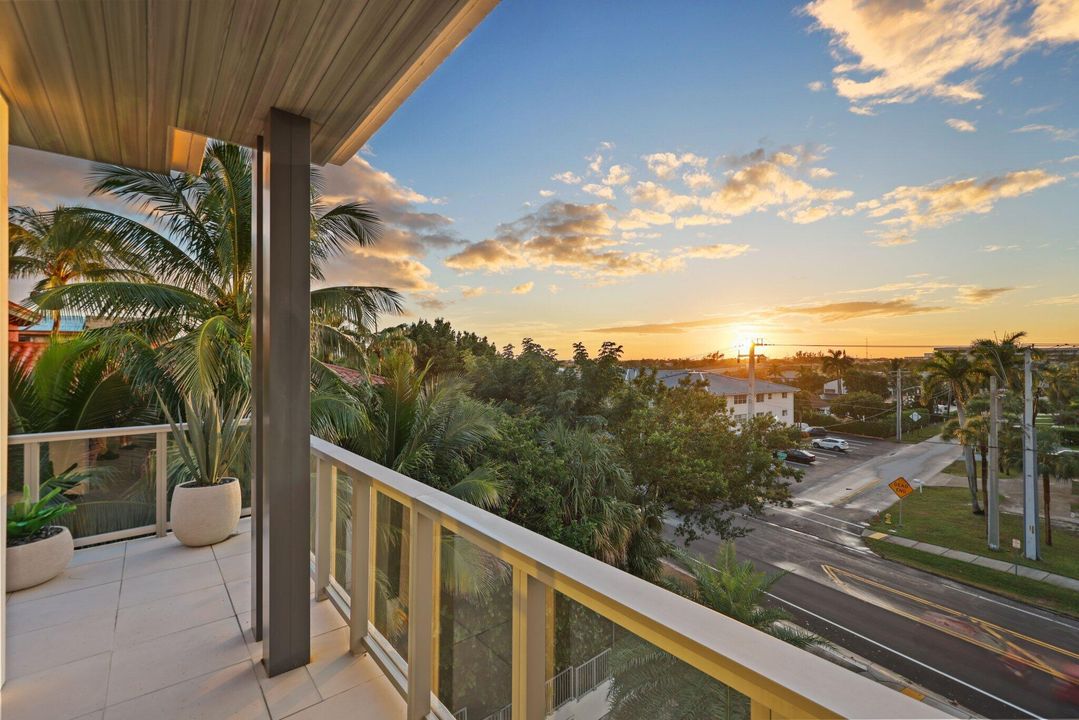 For Sale: $7,495,000 (4 beds, 3 baths, 3069 Square Feet)