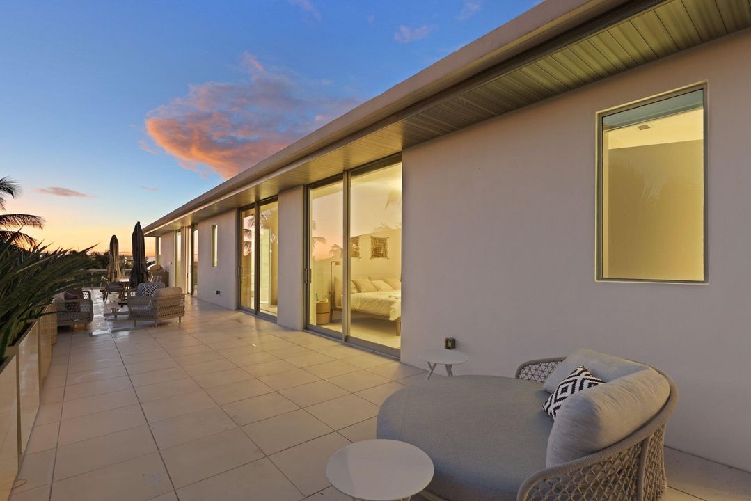 For Sale: $7,495,000 (4 beds, 3 baths, 3069 Square Feet)