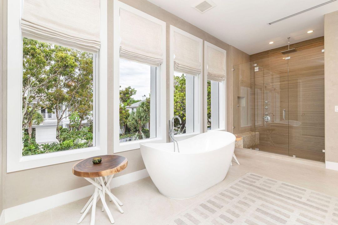 En Venta: $4,400,000 (4 camas, 4 baños, 3902 Pies cuadrados)