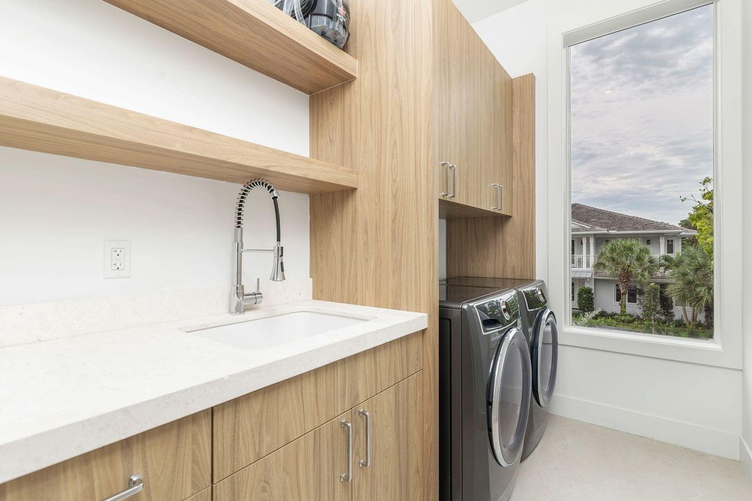 En Venta: $4,400,000 (4 camas, 4 baños, 3902 Pies cuadrados)