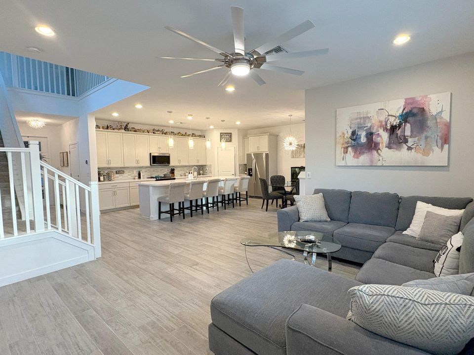 На продажу: $640,000 (3 спален, 2 ванн, 2317 Квадратных фут)