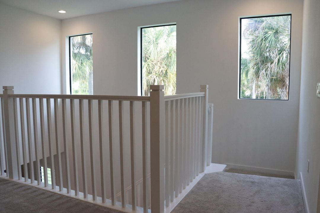 На продажу: $640,000 (3 спален, 2 ванн, 2317 Квадратных фут)