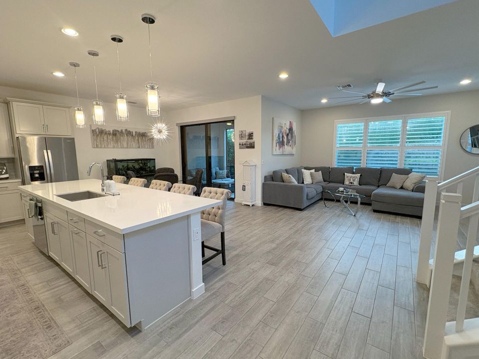 На продажу: $640,000 (3 спален, 2 ванн, 2317 Квадратных фут)