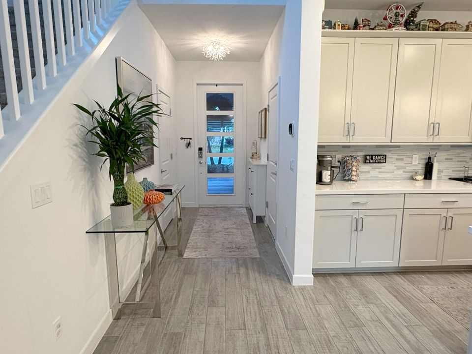 На продажу: $640,000 (3 спален, 2 ванн, 2317 Квадратных фут)