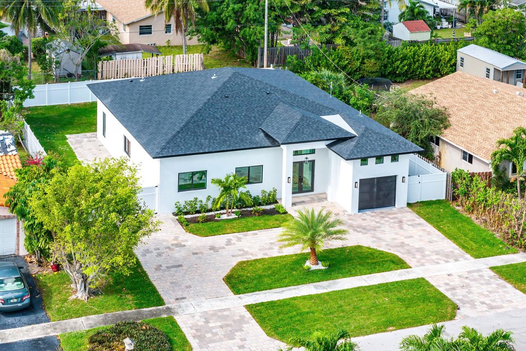 待售: $1,150,000 (4 贝兹, 3 浴室, 2478 平方英尺)