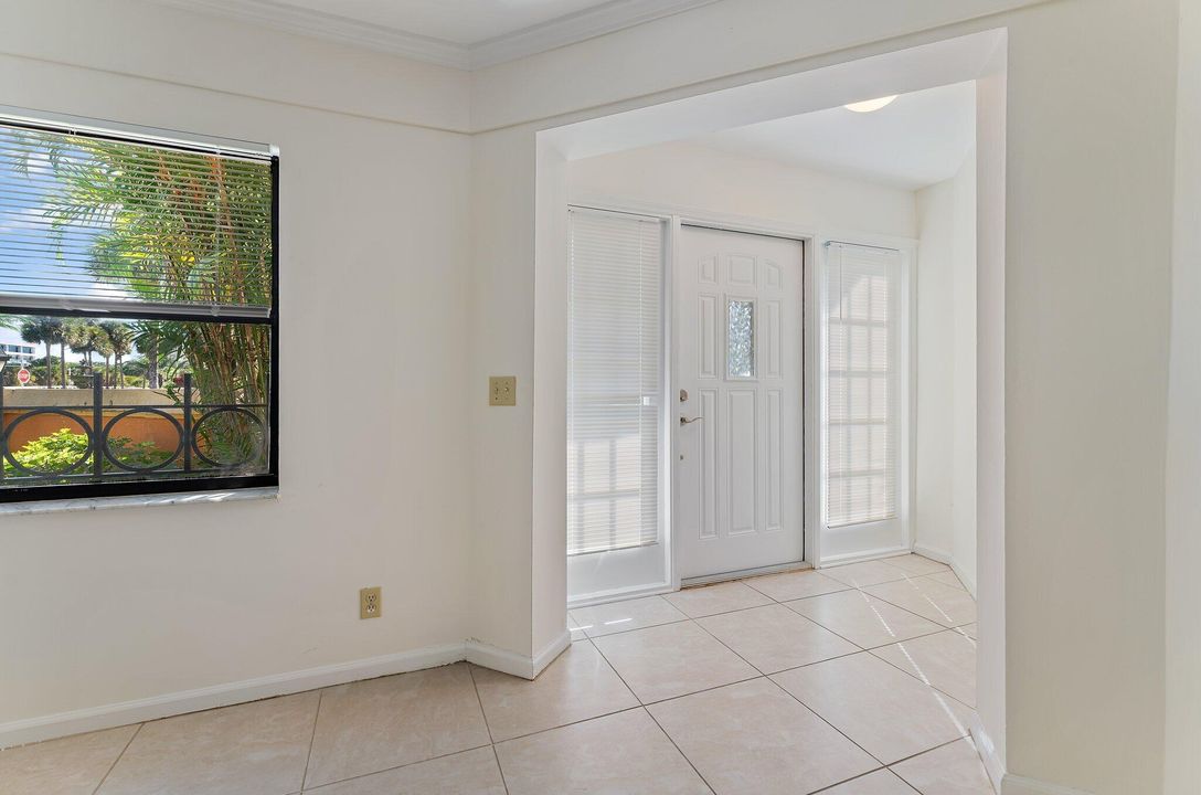 For Rent: $2,500 (2 beds, 2 baths, 1556 Square Feet)