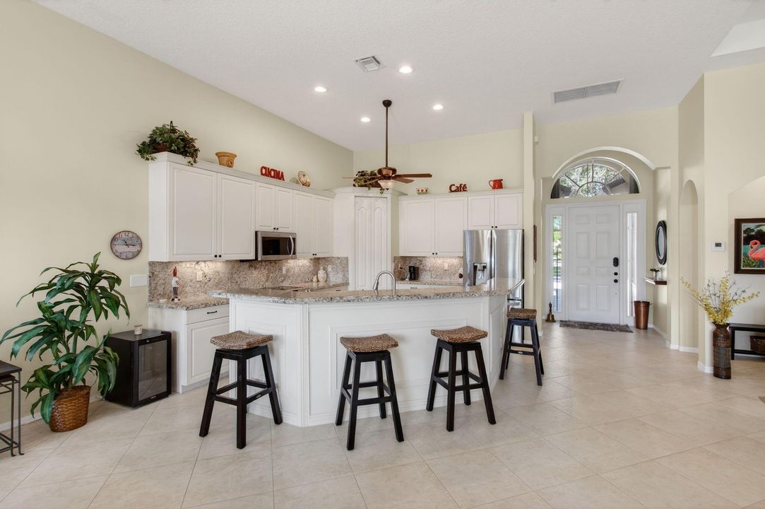 En Venta: $525,000 (3 camas, 2 baños, 2050 Pies cuadrados)