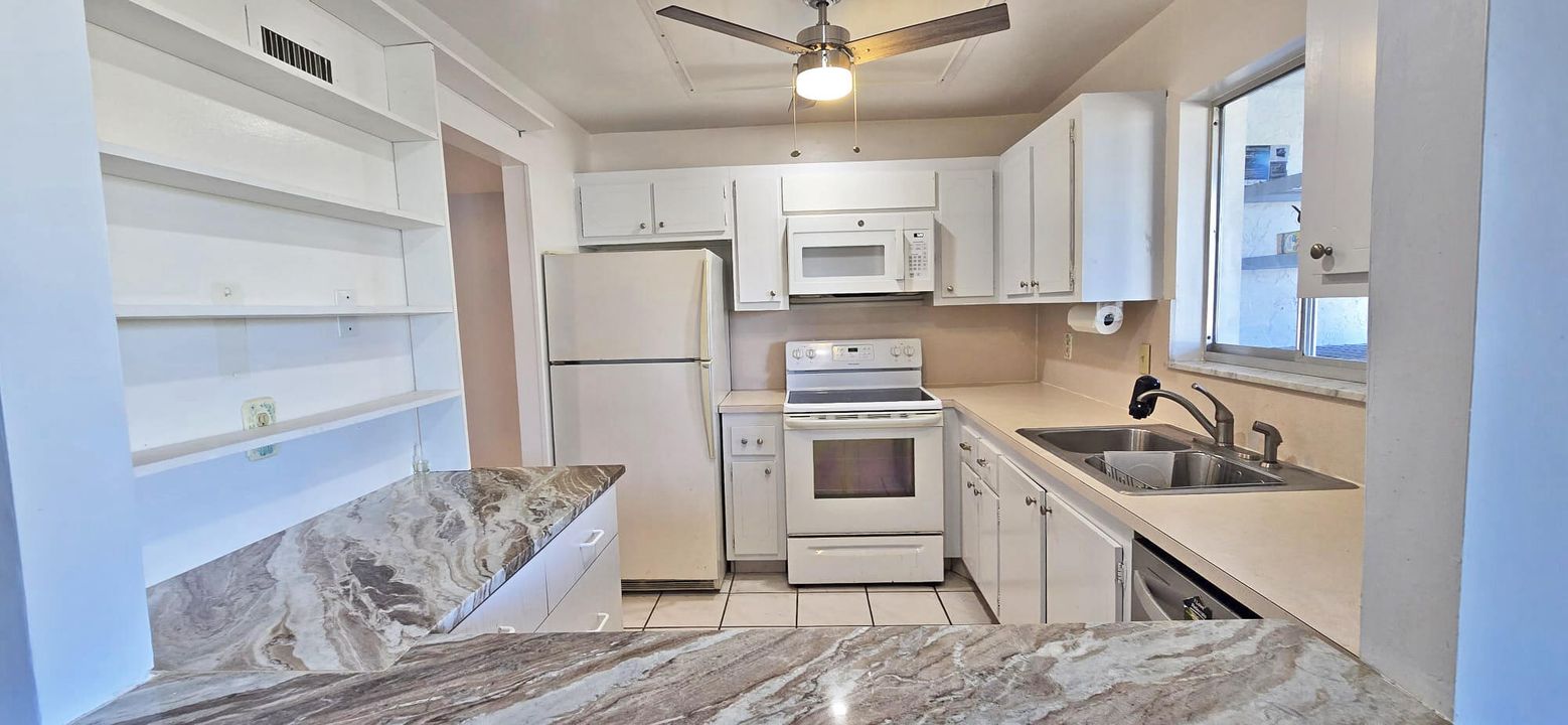 For Sale: $129,000 (2 beds, 2 baths, 1103 Square Feet)