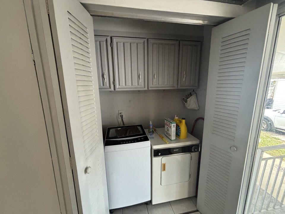 На продажу: $85,000 (2 спален, 2 ванн, 1152 Квадратных фут)