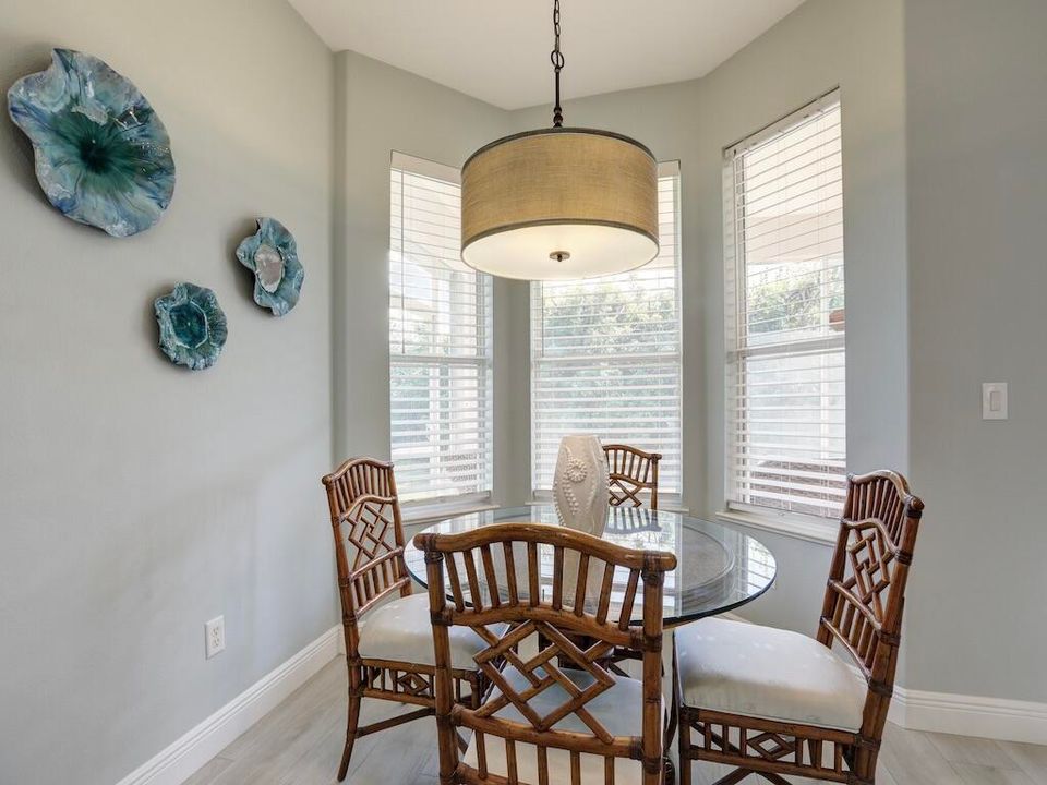 For Rent: $2,900 (3 beds, 2 baths, 1770 Square Feet)