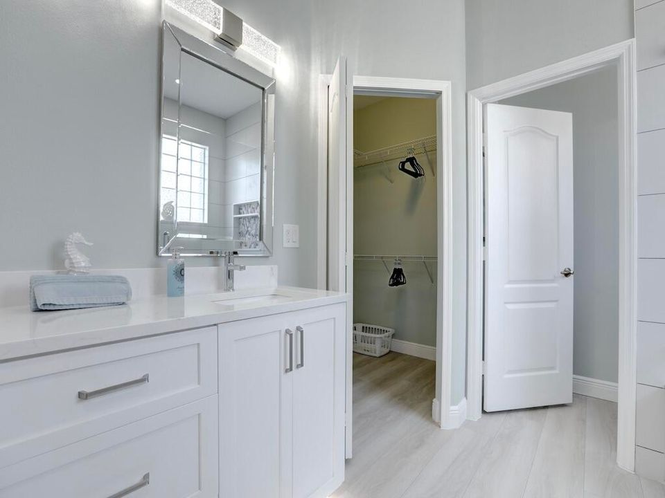 For Rent: $2,900 (3 beds, 2 baths, 1770 Square Feet)