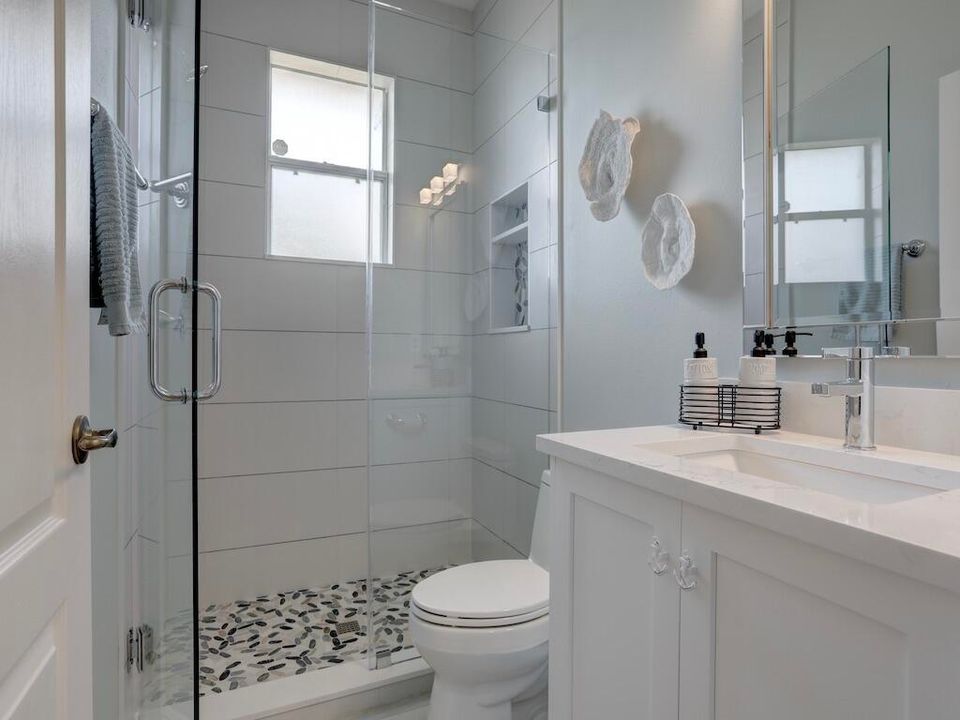 For Rent: $2,900 (3 beds, 2 baths, 1770 Square Feet)