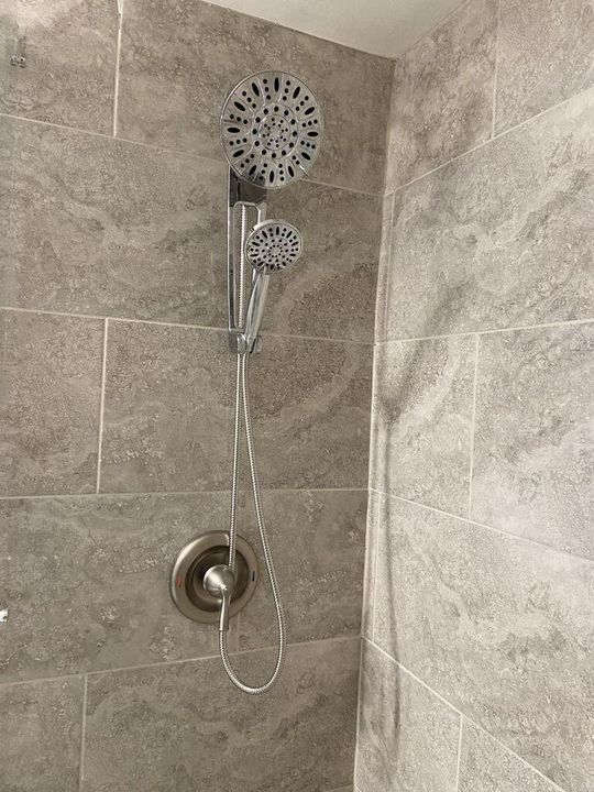 For Sale: $81,000 (1 beds, 1 baths, 570 Square Feet)