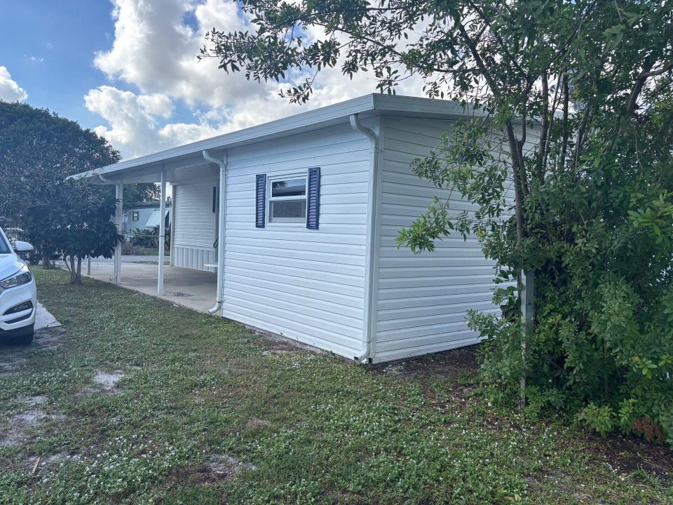 На продажу: $85,000 (2 спален, 2 ванн, 1152 Квадратных фут)