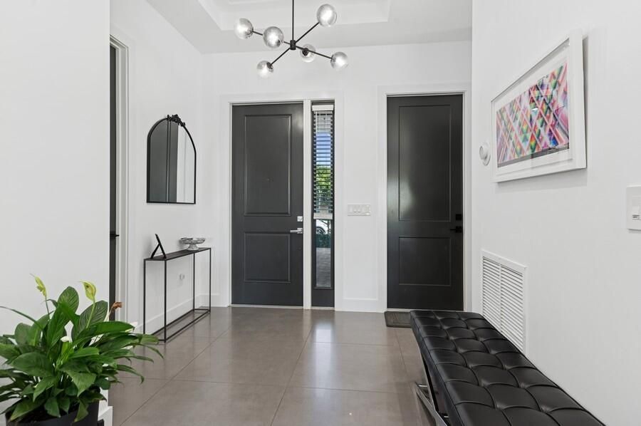 For Rent: $7,500 (3 beds, 3 baths, 2125 Square Feet)