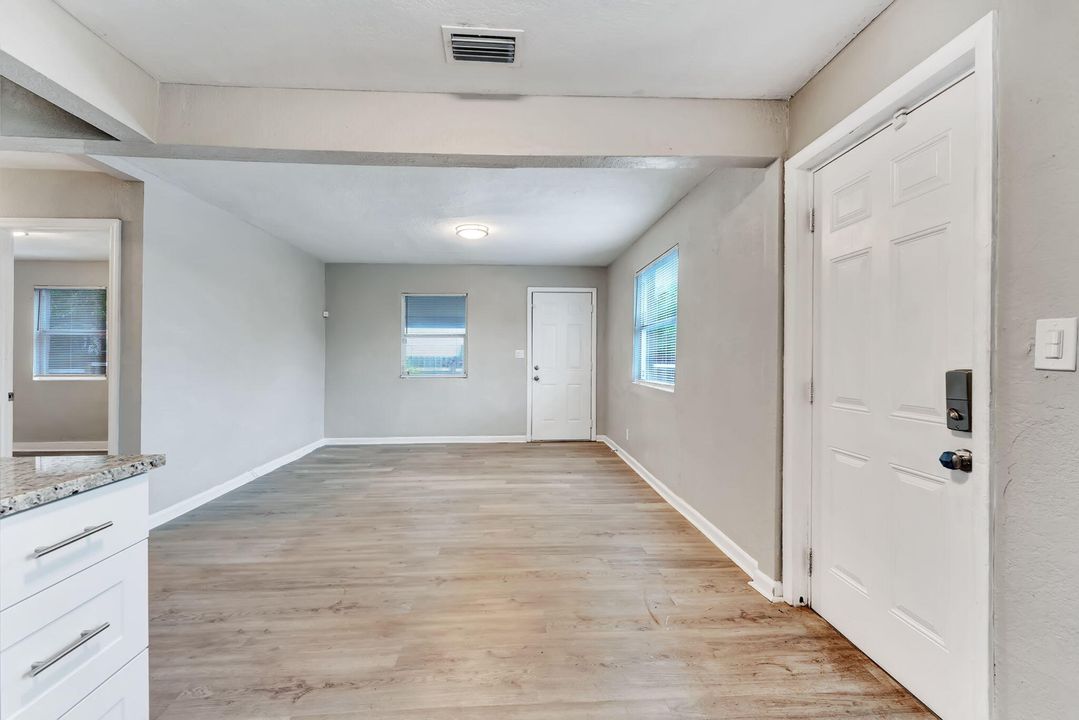 For Rent: $2,750 (4 beds, 2 baths, 1150 Square Feet)